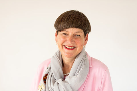 Buchautorin, Fastenleiterin und Heilpraktikerin ist NANA (Susanne-Bernegger-Flintsch)